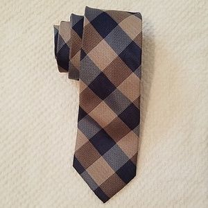 Tommy Hilfiger Silk Tie. Brand NWOT.